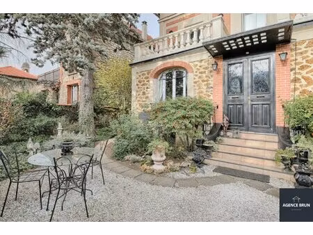 propriete au coeur de la varenne saint hilaire