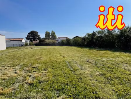 vente terrain 699 m² à chateau-d'olonne (85180)  393 250 €