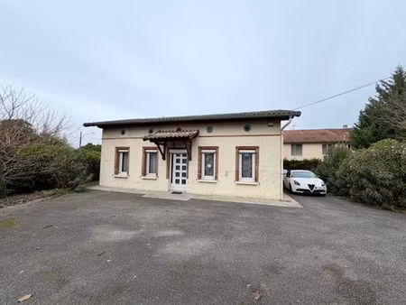 vente locaux professionnels 5 pièces 98 m² à montauban (82000)  227 640 €