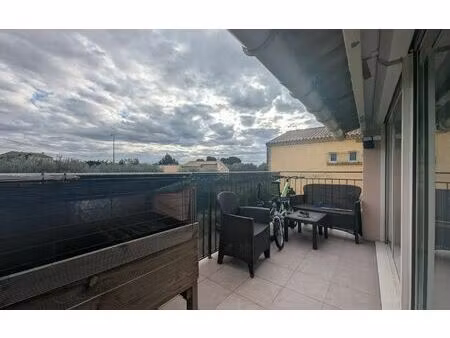 location appartement  m² t-4 à remoulins  755 €