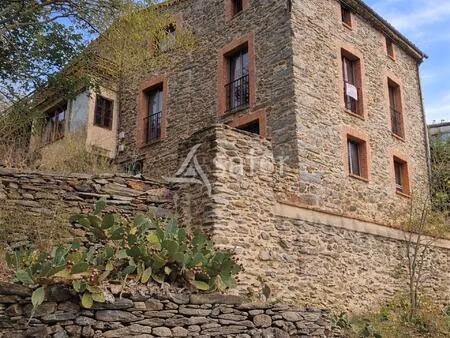 propriété dans un petit hameau  10 ha secteur des aspres.