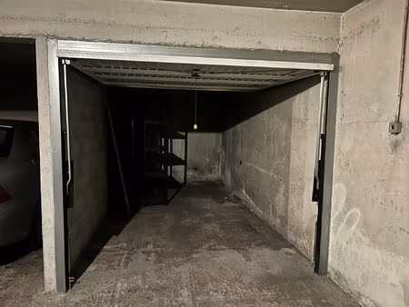 box ferme en sous6sol - saint sylvestre