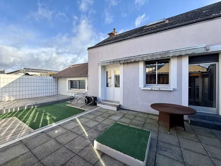 vente immeuble 161 m² à montargis (45200)  230 000 €