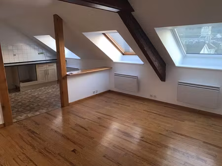 location appartement 3 pièces 43.64 m² à vesoul (70000)  445 €