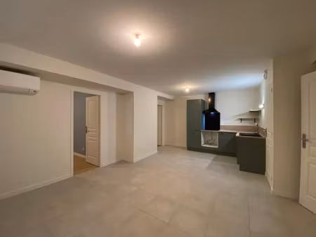 location appartement 2 pièces 50 m² à lafrançaise (82130)  590 €