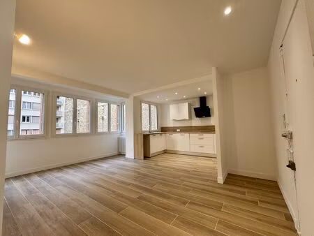 grand t3 rénové avec loggia et box - paris 11 - philippe augus