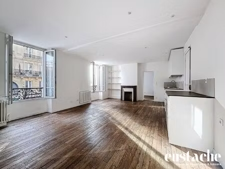 le 2 pièces lumineux avec prestations anciennes et vaste séjou