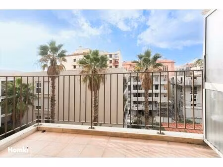 studio proche hôpital pasteur