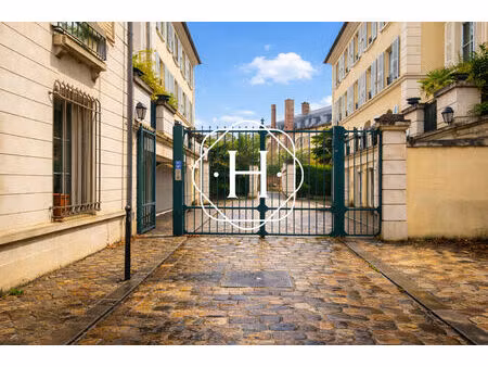 garage à loué  versailles  proche du château