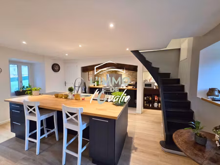 maison bannes 6 pièce(s) 128 m2