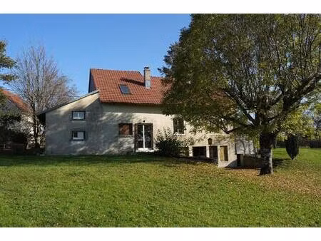 maison 189 m²  8 pièces   5 chambres  1528m² de terrain