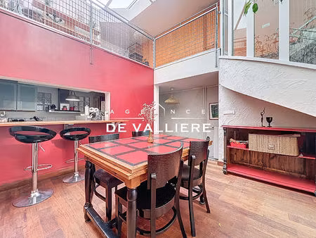 exceptionnel appartement triplex de 145 m² avec patio vitré  jardin et parking  à 3 min du