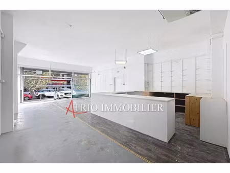location commerce 150 m² à cagnes-sur-mer (06800)
