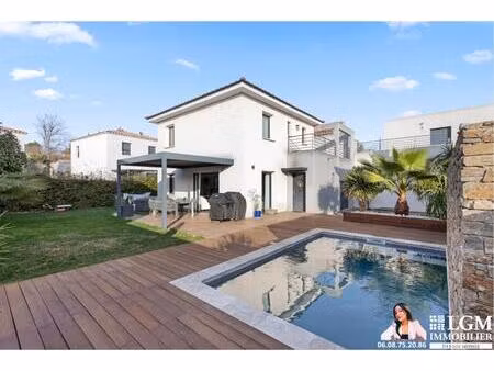 maison individuelle récente avec piscine – salon-de-provence ouest