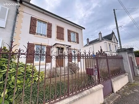 maison 9 pièces 127 m²