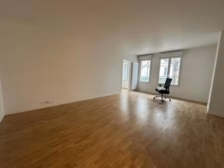 location appartement 4 pièces 92 m² à chessy (77700)  1 500 €