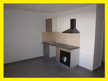 location appartement 2 pièces 47 m² à saint paul (97460)  744 €