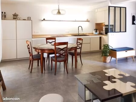 une pépite au calme : appartement 3 pièces avec terrasse  espace vert privatif et garage à