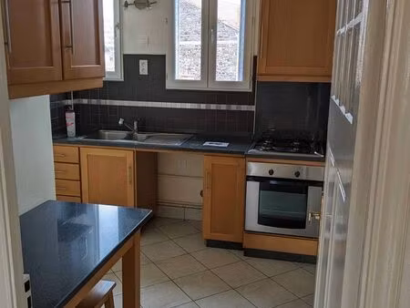 particulier loue f3 + garage - 645 aux salins