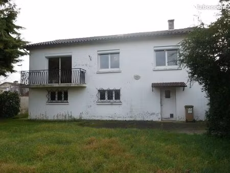 villeneuve tolosane  maison de 99m²  3 chambres  sous-sol  garage  balcon  terrasse