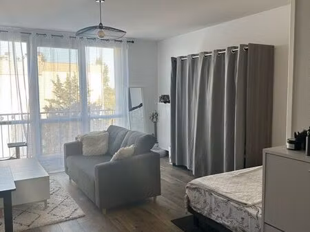 f1 bis meublé – 32 m² – tours nord (la chevalerie)