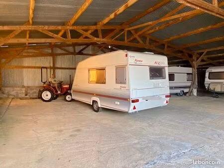 remisage / stockage annuel – caravanes  camping-cars  bateaux