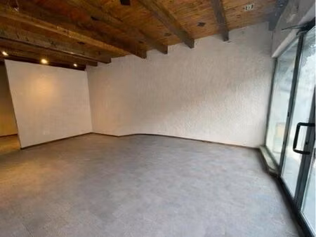 local professionnel 60 m² avec vitrine et enseigne – bail court – disponible mars