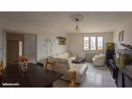 maison à louer 2 chambres avec jardin et garage