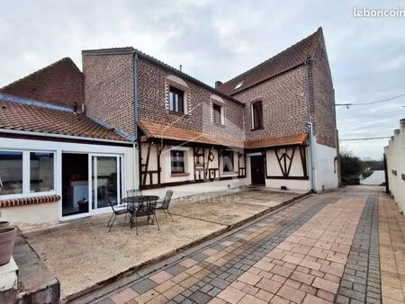 maison 8 pièces 205 m²