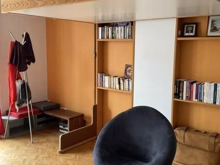 studio 1 pièce 27 m²