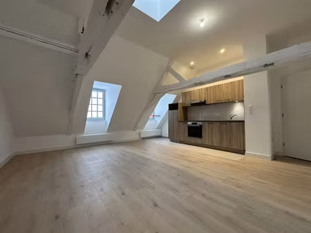 location appartement 4 pièces 73.22 m² à seclin (59113)  890 €