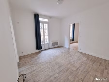 2 pièces sur cour quartier 4 chemins