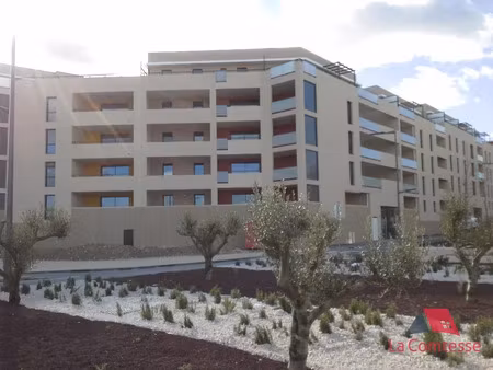 location appartement 2 pièces 37.4 m² à aix-en-provence (13090)  919 €