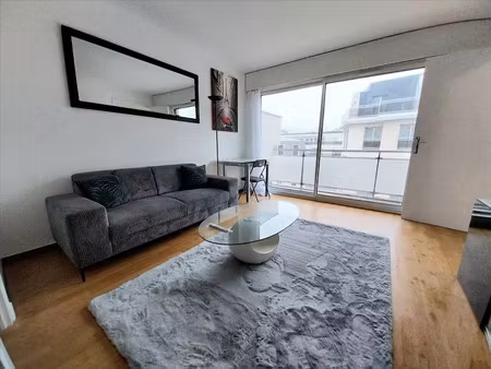 location meublée appartement 2 pièces 30 m² à puteaux (92800)  1 230 €