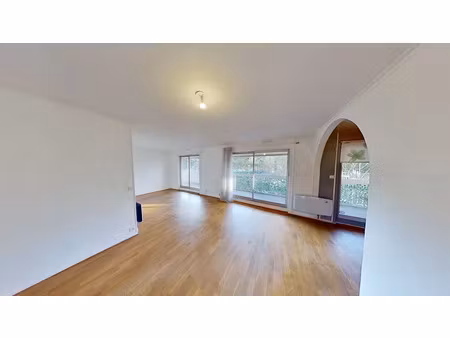 location appartement 4 pièces 100 m² à verrieres-le-buisson (91370)  1 680 €