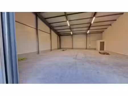 location locaux professionnels 1 pièce 200 m² à rognac (13340)  2 200 €