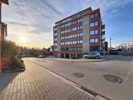 bel appartement avec vue -terrasse-garage