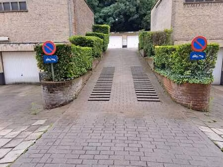 box de garage a louer a schaerbeek