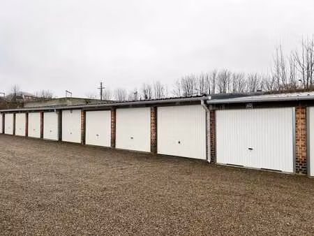 garage / boxe fermé