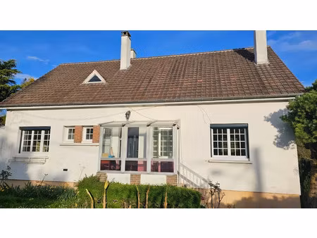 location meublée maison 5 pièces 110.53 m² à aviron (27930)  1 355 €