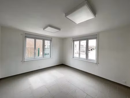 location locaux professionnels 61 m² à saint-souplet (59360)  350 €