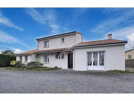 vente maison au marillais (49410) : à vendre / 144m² le marillais