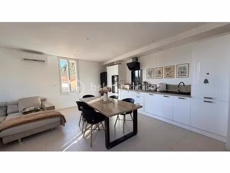 maison entiérement renovée avec garage