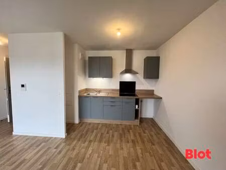 location appartement 2 pièces à châteaubourg (35220) : à louer 2 pièces / 41m² châteaubour