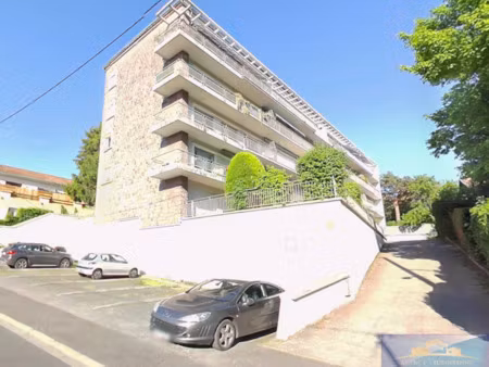 spacieux appartement t4 de 90 m2  lumineux et en excellent é