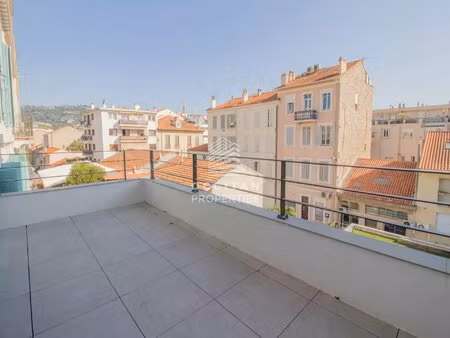 650 mètres du palais des festivals - neuf - calme