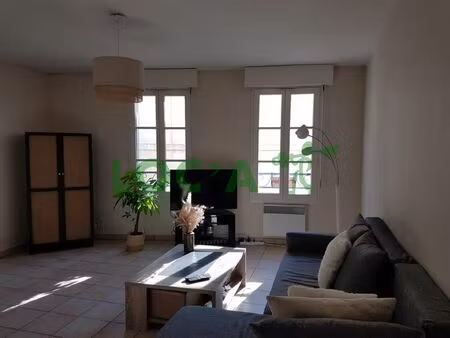 location appartement 3 pièces 75 m² à dijon (21000)
