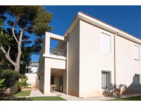 vente appartement 1 pièce 23 m² à le revest-les-eaux (83200)  119 000 €