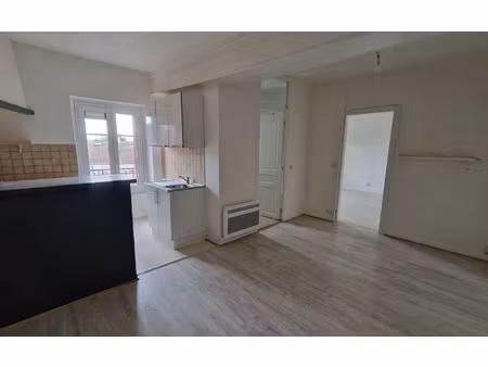 location appartement  m² t-2 à rozay-en-brie  565 €