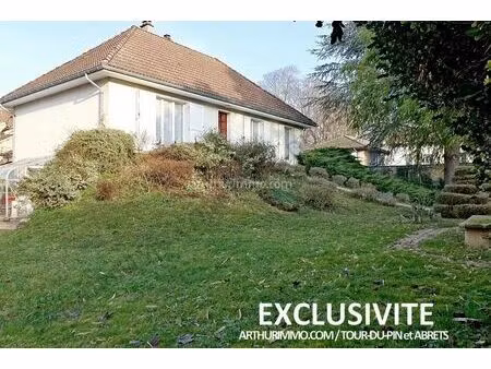 vente maison 5 pièces 107 m2 à la tour-du-pin